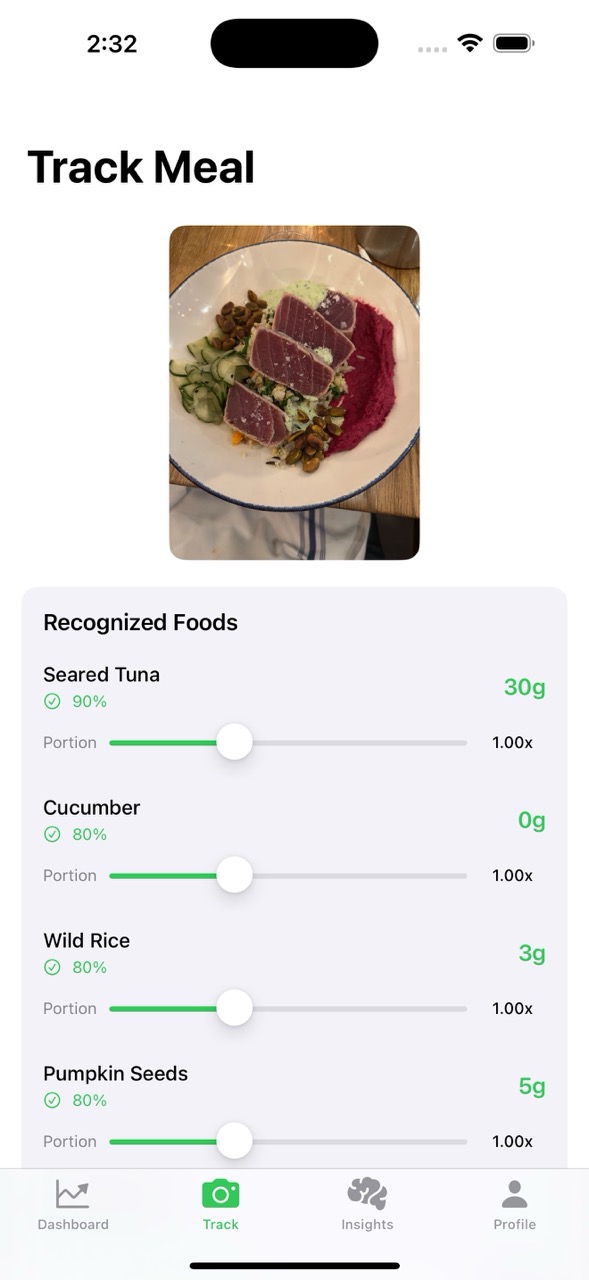 AI food recognition feature identifying protein content in chicken breast meal
